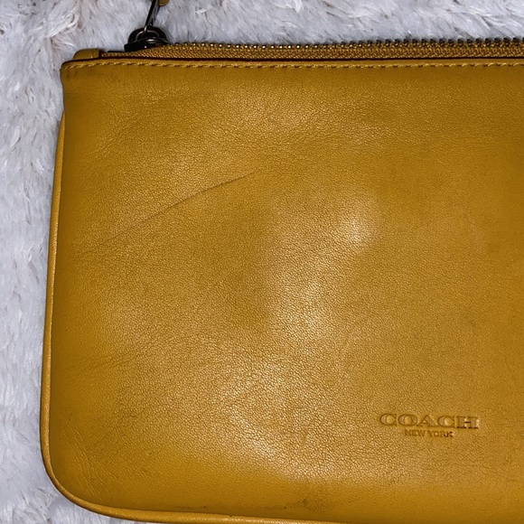COACH RARE WOOLLY MAMMOTH WRISTLET EUC - Picture 13 of 15